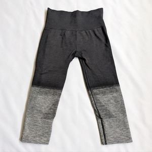 Lululemon Seamlessly Street Crop size 4